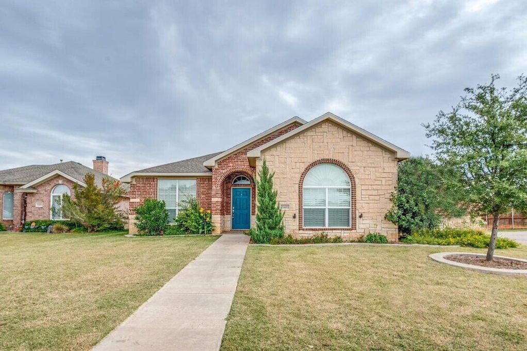 10405 Lynnhaven Place, Lubbock, TX 79423