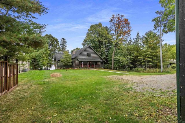 N8234 OAK LANE, Crivitz, WI 54114