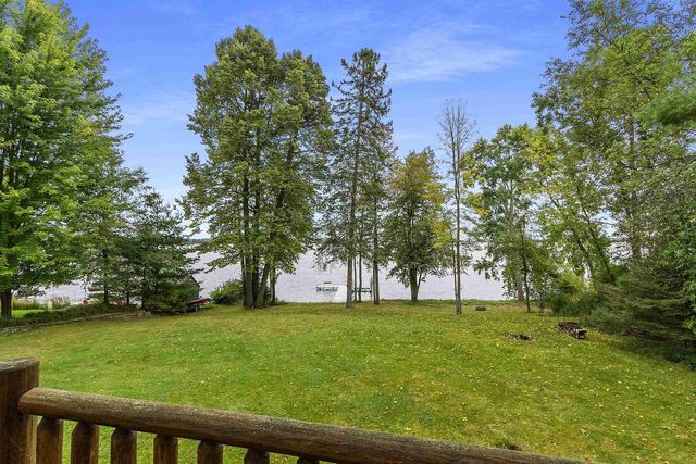 N8234 OAK LANE, Crivitz, WI 54114