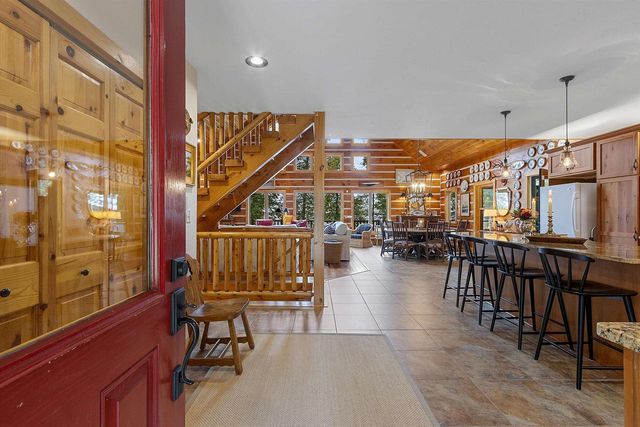 N8234 OAK LANE, Crivitz, WI 54114