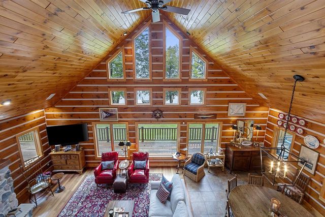 N8234 OAK LANE, Crivitz, WI 54114