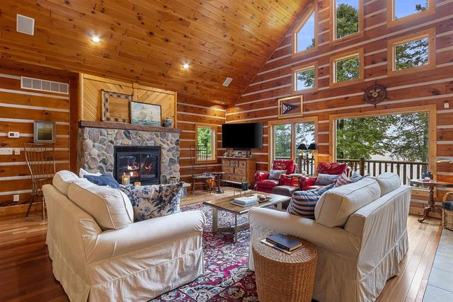 N8234 OAK LANE, Crivitz, WI 54114