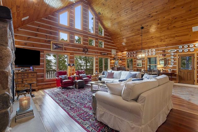 N8234 OAK LANE, Crivitz, WI 54114