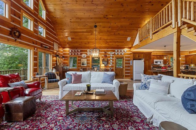 N8234 OAK LANE, Crivitz, WI 54114