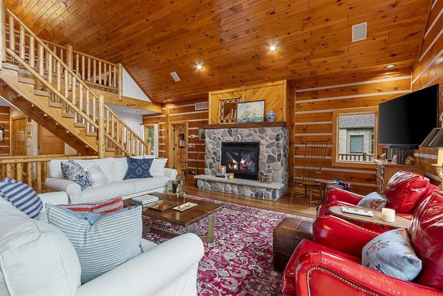 N8234 OAK LANE, Crivitz, WI 54114