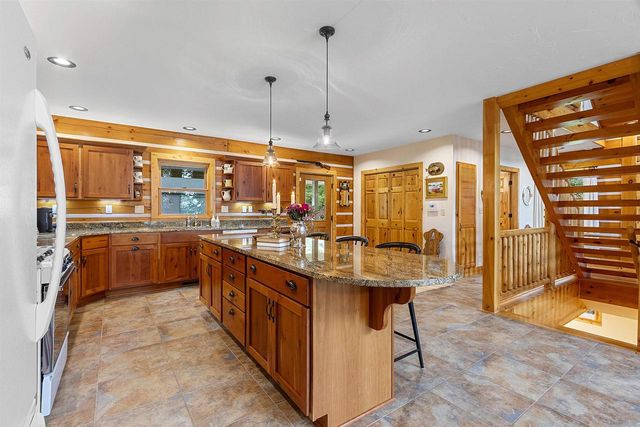 N8234 OAK LANE, Crivitz, WI 54114