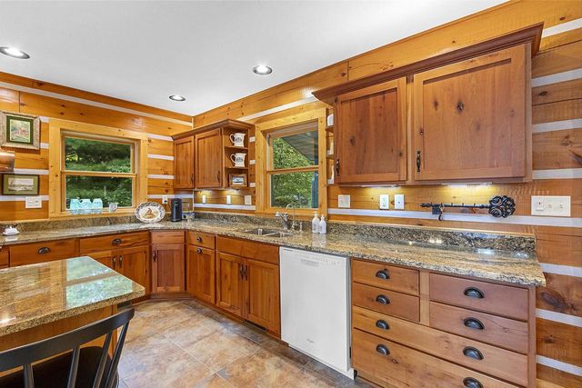 N8234 OAK LANE, Crivitz, WI 54114