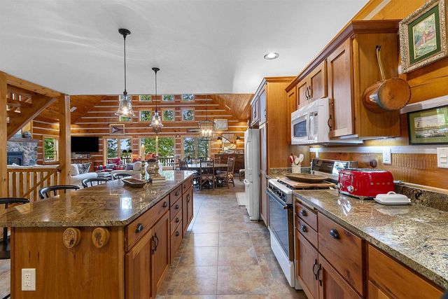 N8234 OAK LANE, Crivitz, WI 54114