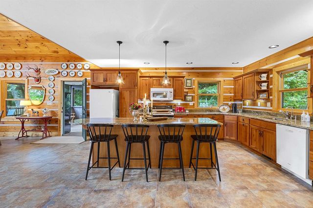 N8234 OAK LANE, Crivitz, WI 54114