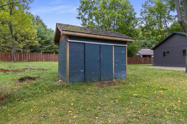 N8234 OAK LANE, Crivitz, WI 54114