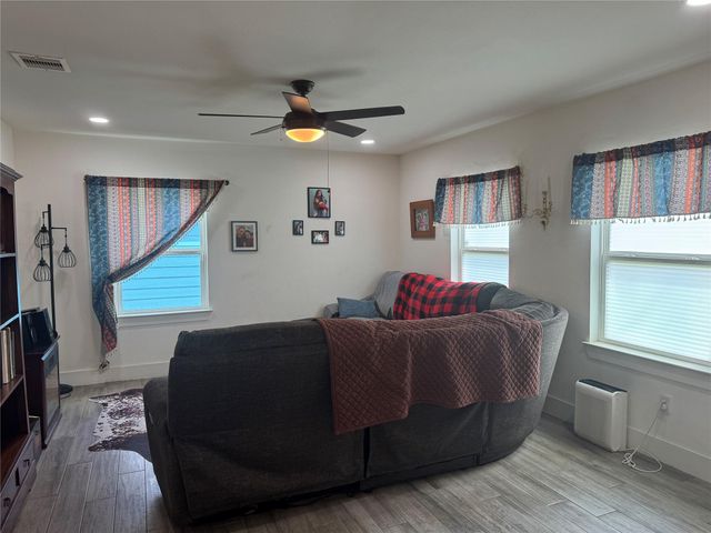 3319 Suiter Way, Pasadena, TX 77503