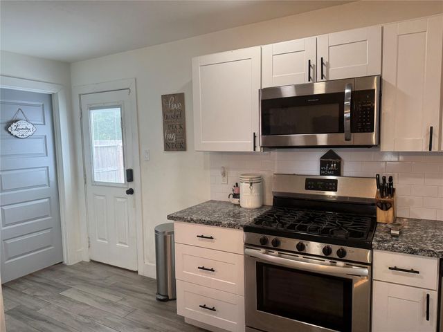 3319 Suiter Way, Pasadena, TX 77503