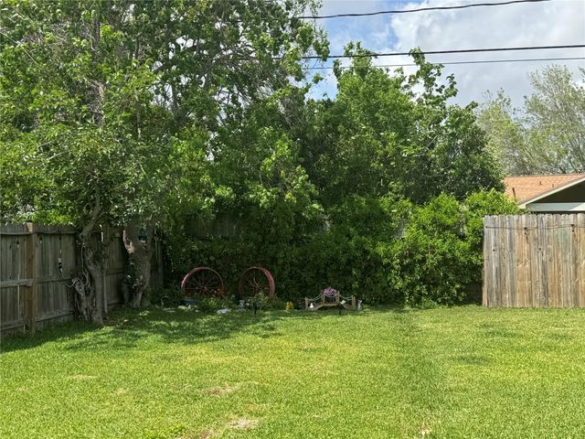 3319 Suiter Way, Pasadena, TX 77503