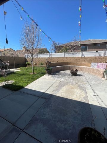 43407 Hampton, Lancaster, CA 93536