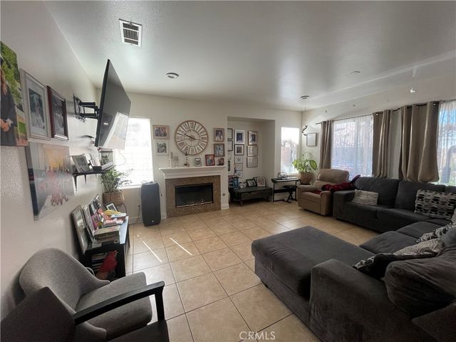43407 Hampton, Lancaster, CA 93536