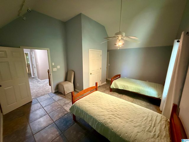 300 TWELVE OAKS CIRCLE, Chelsea, AL 35043