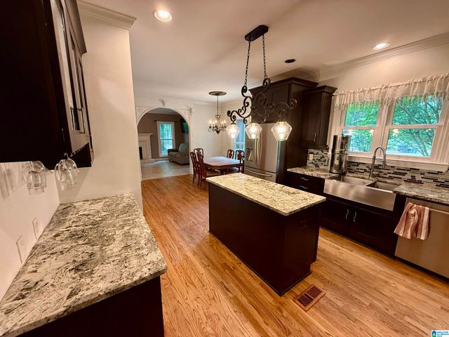 300 TWELVE OAKS CIRCLE, Chelsea, AL 35043