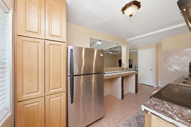 248 W Naperville Road, Westmont, IL 60559