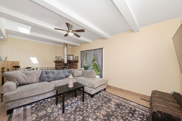 248 W Naperville Road, Westmont, IL 60559