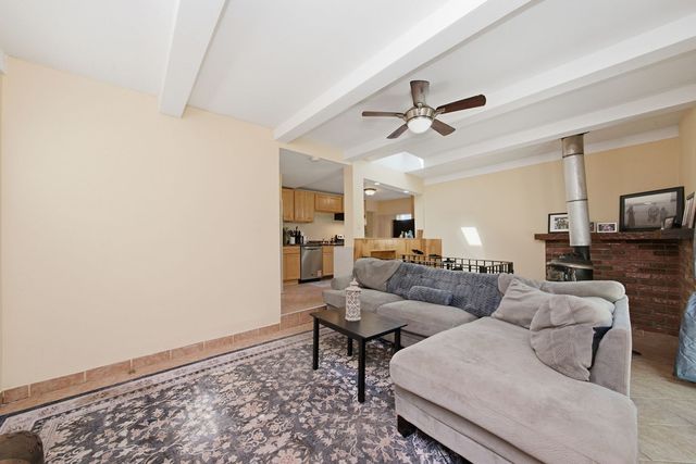 248 W Naperville Road, Westmont, IL 60559