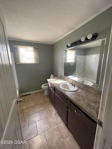 206 Christiana Street, Crane, MO 65633