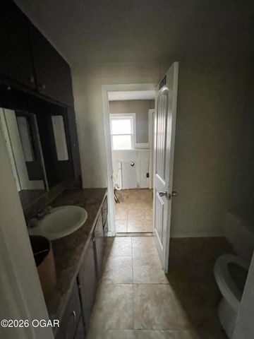 206 Christiana Street, Crane, MO 65633