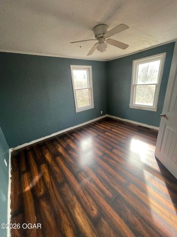 206 Christiana Street, Crane, MO 65633