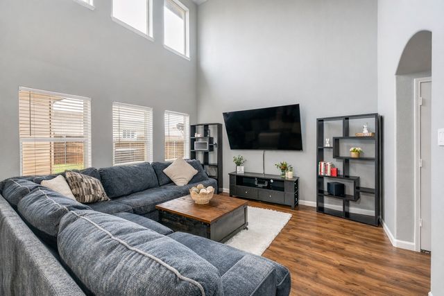 8912 Sundance Trail, Cross Roads, TX 76227