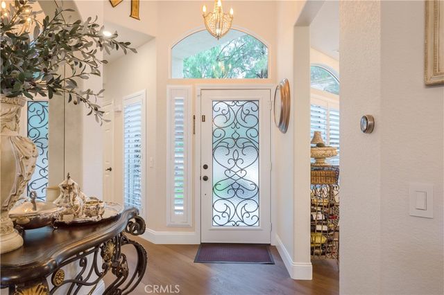 37865 Bear View Circle, Murrieta, CA 92562