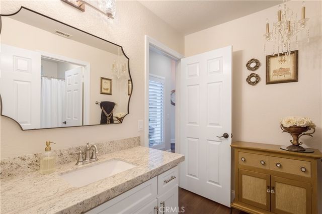 37865 Bear View Circle, Murrieta, CA 92562