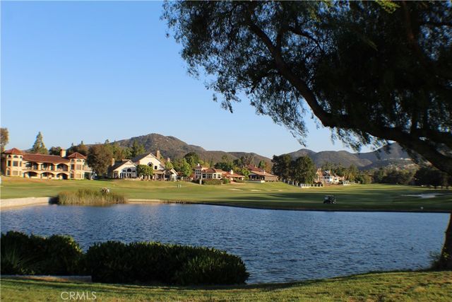 37865 Bear View Circle, Murrieta, CA 92562