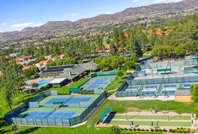 37865 Bear View Circle, Murrieta, CA 92562