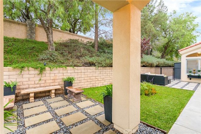 37865 Bear View Circle, Murrieta, CA 92562