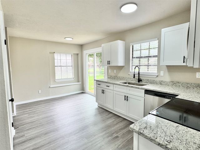 3913 Wrenwood Drive, Fort Worth, TX 76137