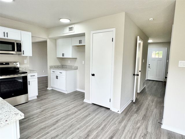 3913 Wrenwood Drive, Fort Worth, TX 76137