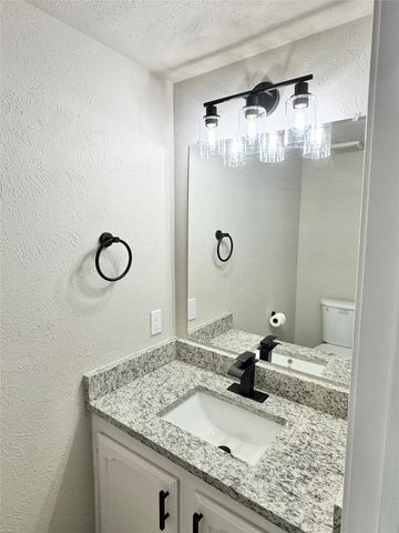3913 Wrenwood Drive, Fort Worth, TX 76137