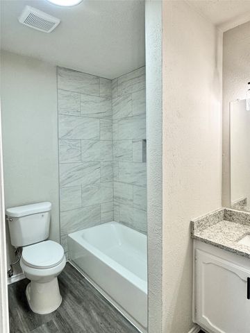 3913 Wrenwood Drive, Fort Worth, TX 76137