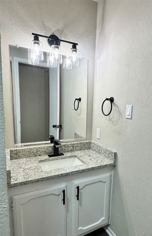 3913 Wrenwood Drive, Fort Worth, TX 76137
