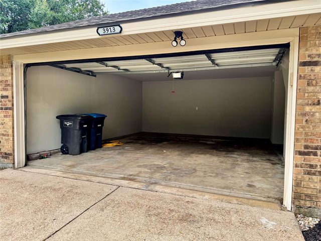 3913 Wrenwood Drive, Fort Worth, TX 76137