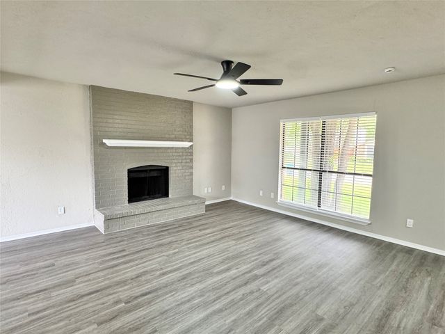 3913 Wrenwood Drive, Fort Worth, TX 76137