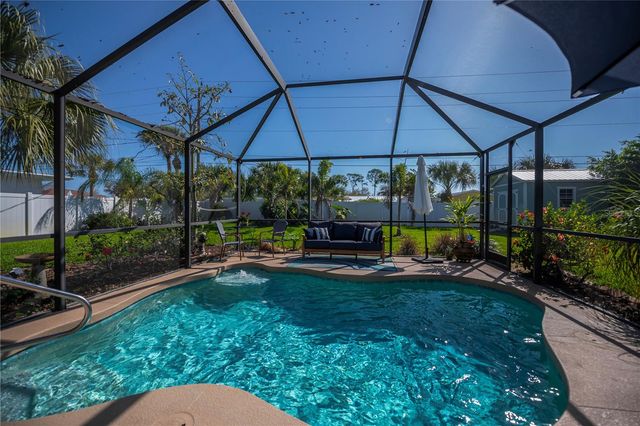 809 NOKOMIS AVENUE S, Venice, FL 34285