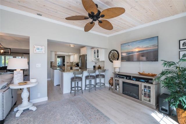 809 NOKOMIS AVENUE S, Venice, FL 34285