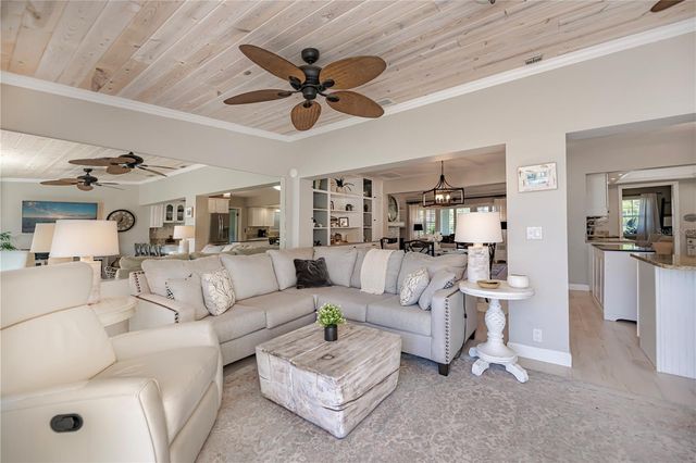 809 NOKOMIS AVENUE S, Venice, FL 34285