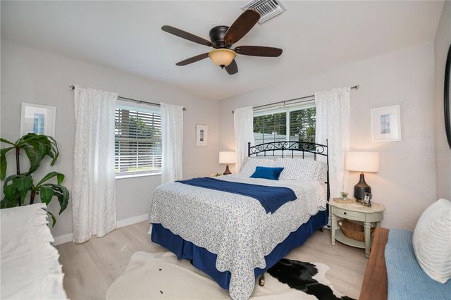 809 NOKOMIS AVENUE S, Venice, FL 34285