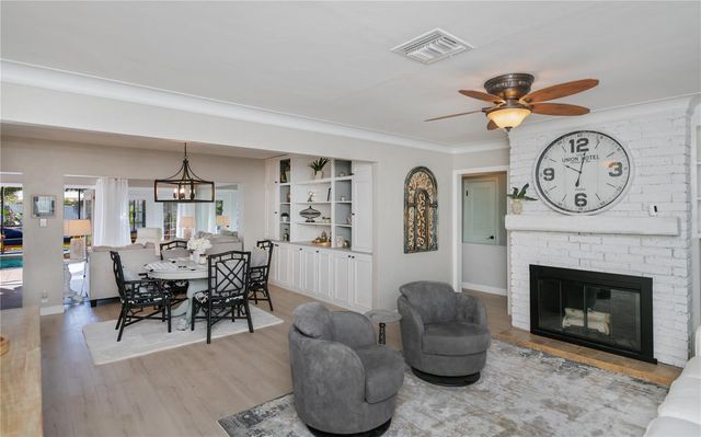 809 NOKOMIS AVENUE S, Venice, FL 34285