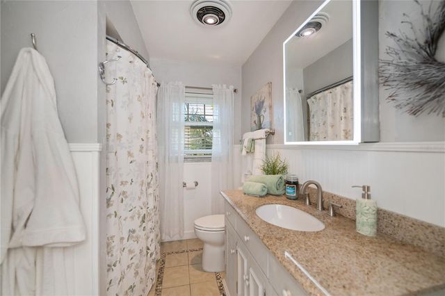 809 NOKOMIS AVENUE S, Venice, FL 34285