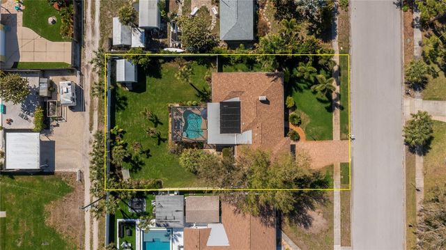 809 NOKOMIS AVENUE S, Venice, FL 34285