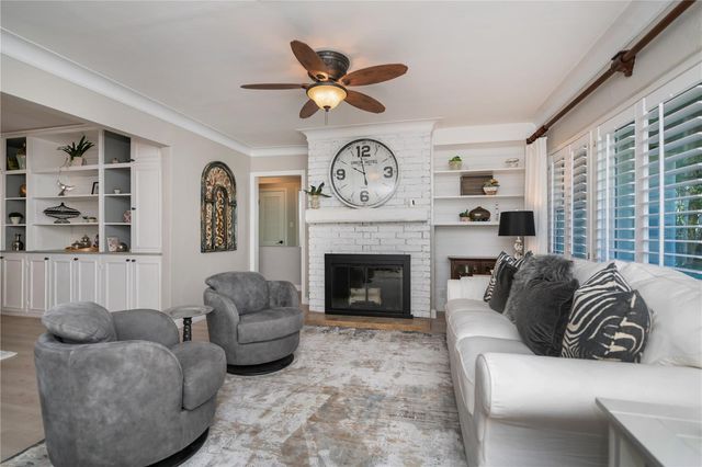 809 NOKOMIS AVENUE S, Venice, FL 34285