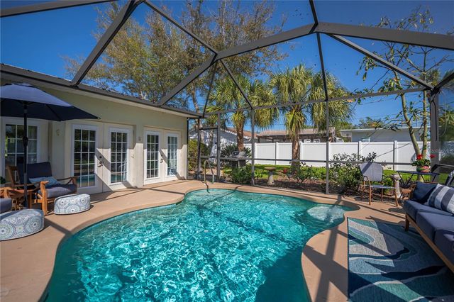 809 NOKOMIS AVENUE S, Venice, FL 34285