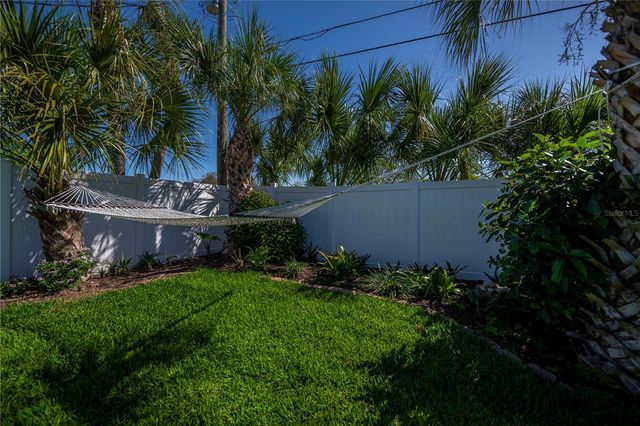 809 NOKOMIS AVENUE S, Venice, FL 34285